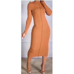 Brown light knit fitted maxi dress 🧶🤎